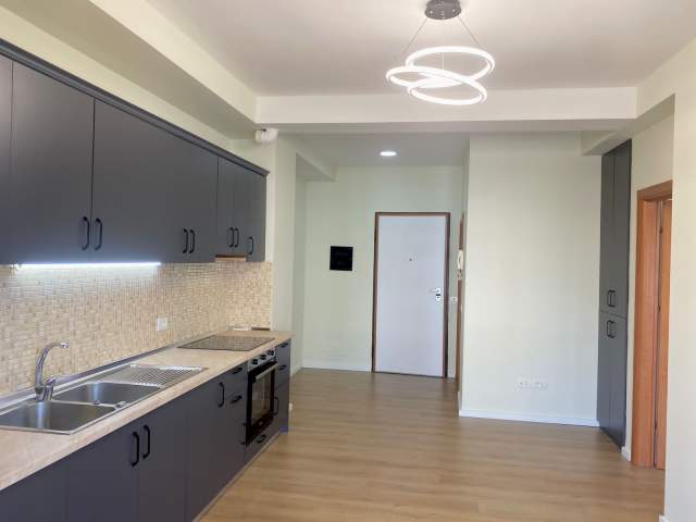 Tirane, shitet apartament 1+1+BLK Kati 5, 61 m² 115.000 Euro (Komuna e Parisit)