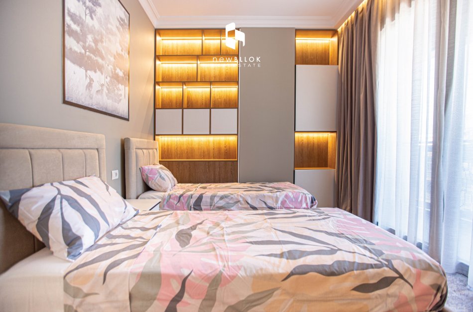 Tirane, jepet me qera apartament 2+1+Ballkon Kati 8, 117 m² 1.590 € (Rr. e Barrikadave - Galeria (pas 15 Kateshit - QEnder))