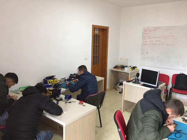 Tirane, kurse Formimi profesional IT Specialist Celularesh TRAJNIME