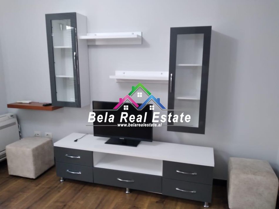 Tirane, jepet me qera apartament 2+1 Kati 1, 115 m² 700 € (kodra e diellit)