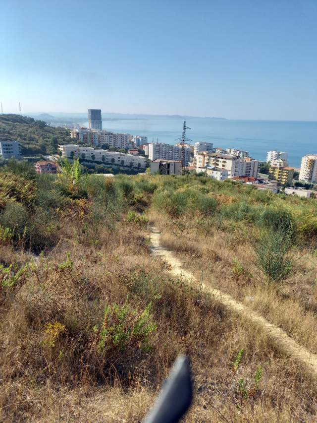 Durres, shes toke ne bregdet 3.230 m² 65 Euro/m2 (Shkembi Kavajes)