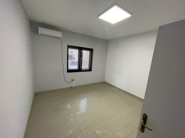 Tirane, jap me qera ambjent biznesi Kati 0, 750 m² 7.500 Euro (Rruga e Elbasanit)