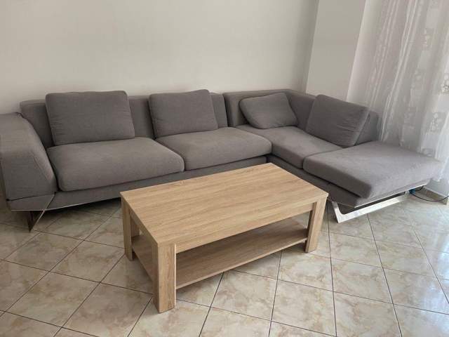 Tirane, shes apartament Kati 3, 89 m² 120.000 Euro (Komuna e Parisit)