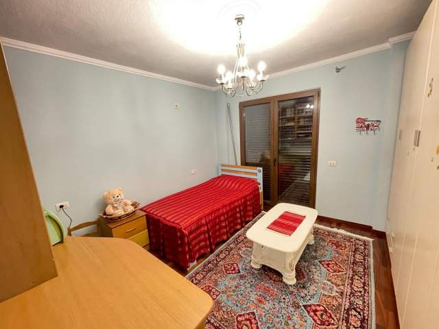 Tirane, shes apartament 3+1+BLK Kati 2, 140 m² 210.000 Euro (Myslym Shyr)