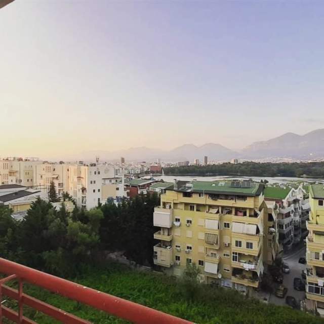 Tirane, shes apartament Kati 3, 110 m² 145.000 Euro (Rruga Peti)