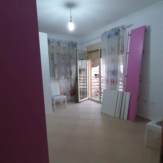 Tirane, shes apartament Kati 3, 110 m² 145.000 Euro (Rruga Peti)