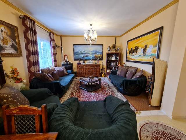 Tirane, shitet Vile 800 m² 370.000 Euro (Peze e Vogel)