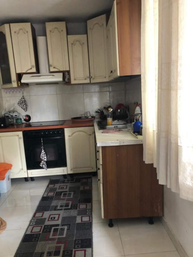 Tirane, shitet Vile 2+1 Kati 0, 80 m² 110.000 Euro (Rruga Myslym Keta)