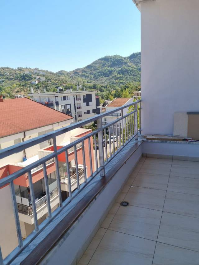 Tirane, jepet me qera apartament 1+1+BLK Kati 3, 60 m² 400 Euro (Hamdi Sina)