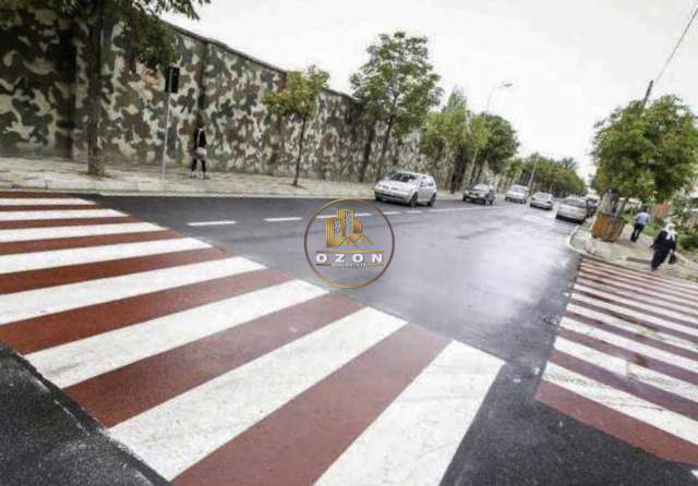 Tirane, jepet me qera ambjent biznesi Kati 0, 60 m² 350 Euro (Oxhaku)