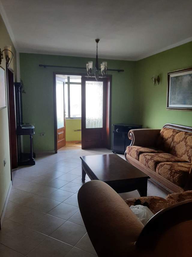 Tirane, shitet apartament 2+1+BLK Kati 5, 100 m² 75.000 Euro (Adresa: Rr  Xhanfise keko.)