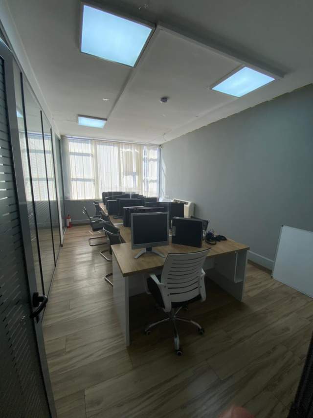 Tirane, jepet me qera zyre Kati 5, 273 m² 2.790  (Rruga Nikolla Tupe)