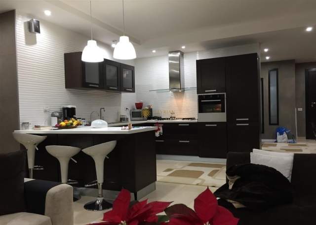 Tirane, shitet apartament Kati 4, 120 m² 190.000  (Kopshti Zoologjik)