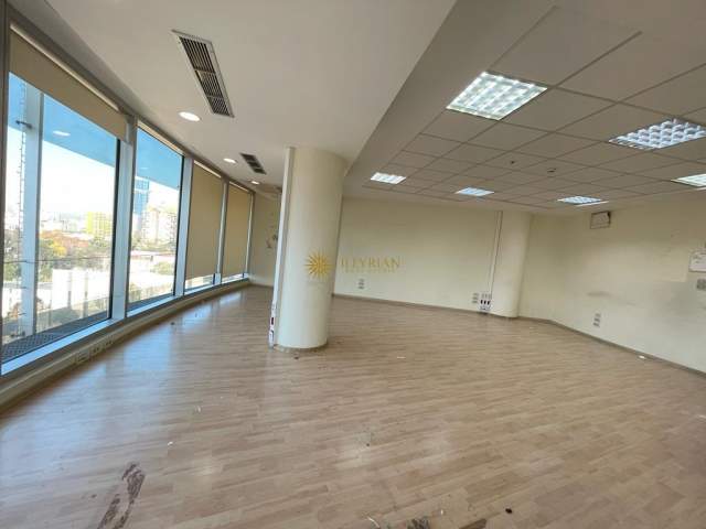 Tirane, jepet me qera zyre Kati 9, 145 m² 2.000 Euro