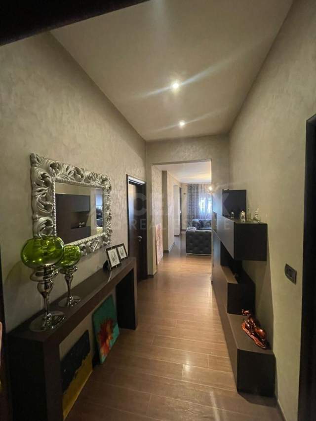 Tirane, shitet apartament 2+1+BLK Kati 5, 90 m² 140.000 Euro (myslym shyri)