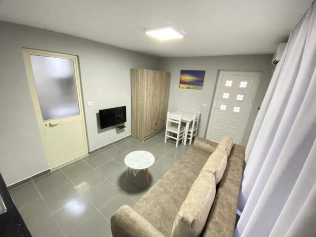 Tirane, jepet me qera garsonier Kati 1, 40 m² 20.000 Leke (Sauk)