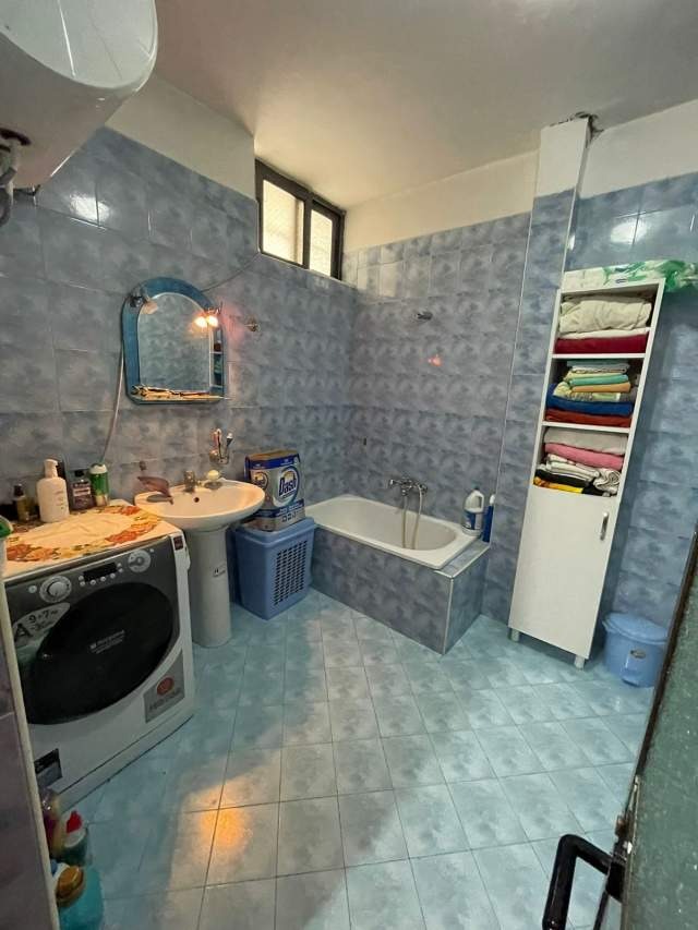 Tirane, shitet apartament 2+1+BLK Kati 5, 100 m² 110.000 Euro (Tregu elektrik  . Rr .Petro Nini Luarasi)