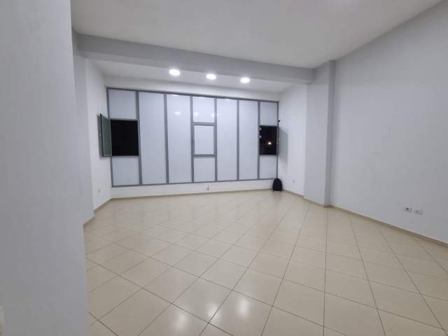 Tirane, ofert zyre Kati 1, 56 m² 80.000 Euro (Rruga Tom Plezha)