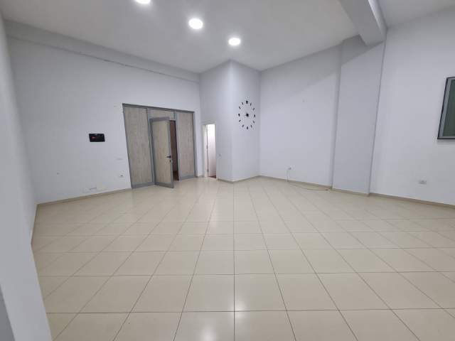 Tirane, ofert zyre Kati 1, 56 m² 80.000 Euro (Rruga Tom Plezha)