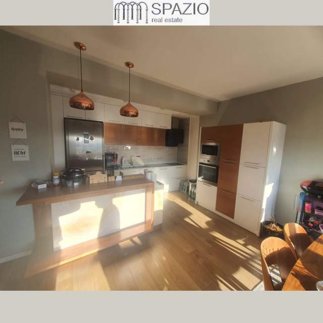 Tirane, shitet apartament 165 m² 185.000 Euro