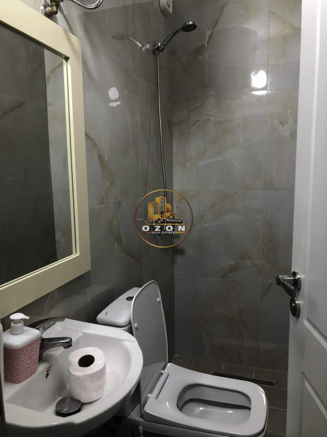 Tirane, jepet me qera garsonier Kati 5, 34 m² 300 Euro (Rruga e Durresit)