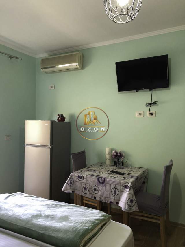 Tirane, jepet me qera garsonier Kati 5, 34 m² 300 Euro (Rruga e Durresit)