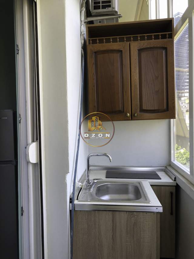 Tirane, jepet me qera garsonier Kati 5, 33 m² 300 Euro (Rruga e Durresit)