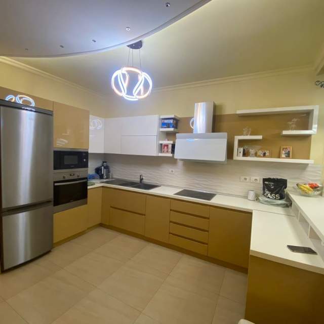 Tirane, shitet apartament 2+1+BLK 140 m² 230.000 Euro