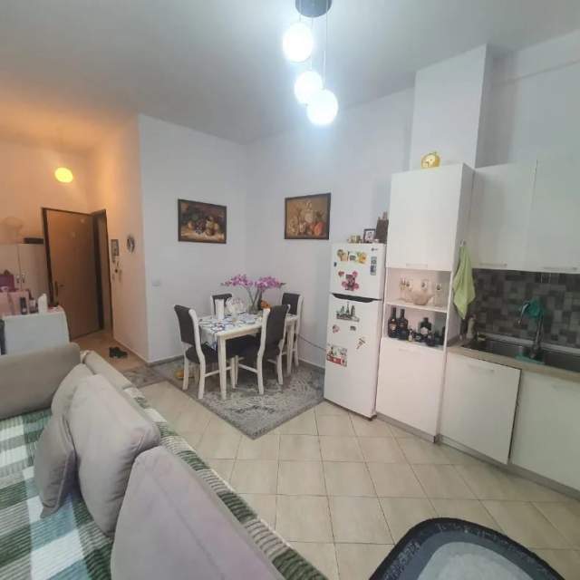 Tirane, shitet apartament 1+1+BLK Kati 1, 72 m² 50.000 Euro