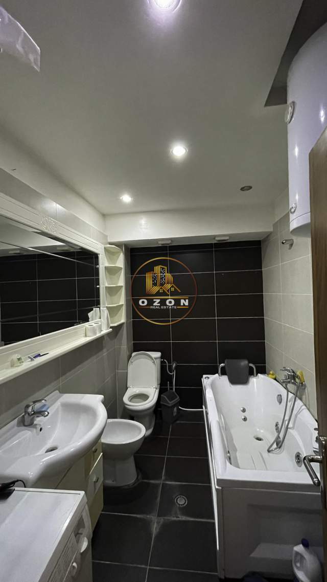 Tirane, jepet me qera apartament 1+1+BLK Kati 9, 74 m² 330 Euro (Komuna e Parisit)