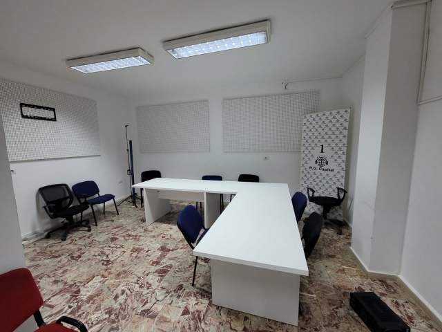 Tirane, jepet me qera ambjent biznesi Kati -1, 400 m² 2.800 Euro (rruga myslym shyri)