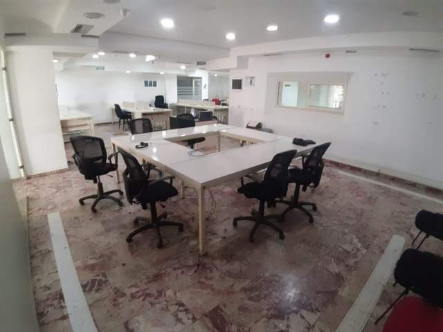 Tirane, jepet me qera ambjent biznesi Kati -1, 400 m² 2.800 Euro (rruga myslym shyri)
