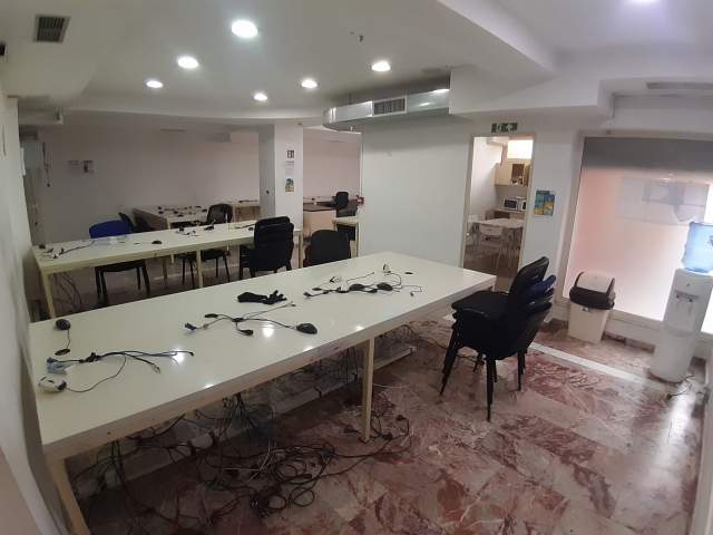 Tirane, jepet me qera ambjent biznesi Kati -1, 400 m² 2.800 Euro (rruga myslym shyri)