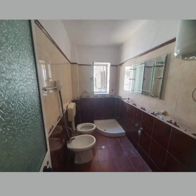 Tirane, shitet apartament 2+1+BLK 72 m² 74.000 Euro