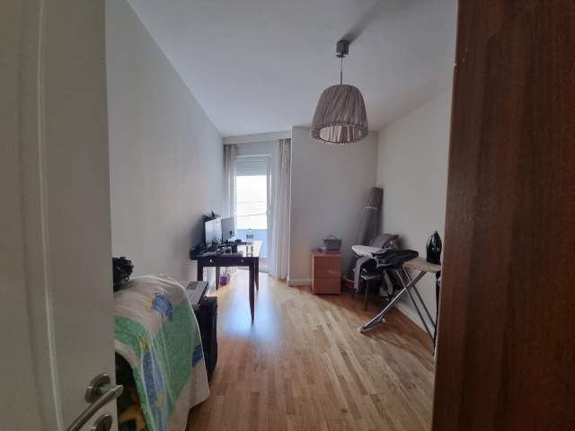 Tirane, shitet apartament 2+1+BLK Kati 1, 108 m² 145.500 Euro (Rruga e Barrikadave)
