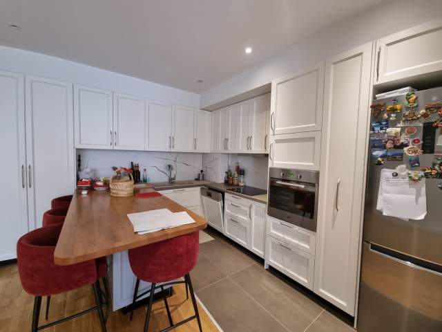 Tirane, shitet apartament 2+1+BLK Kati 1, 108 m² 145.500 Euro (Rruga e Barrikadave)