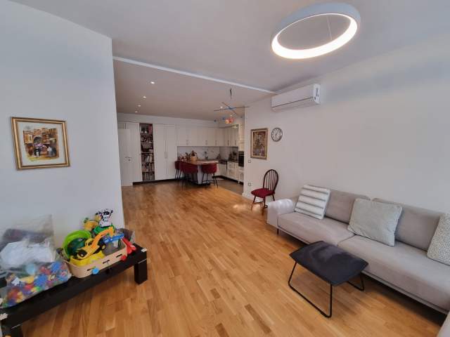 Tirane, shitet apartament 2+1+BLK Kati 1, 108 m² 145.500 Euro (Rruga e Barrikadave)
