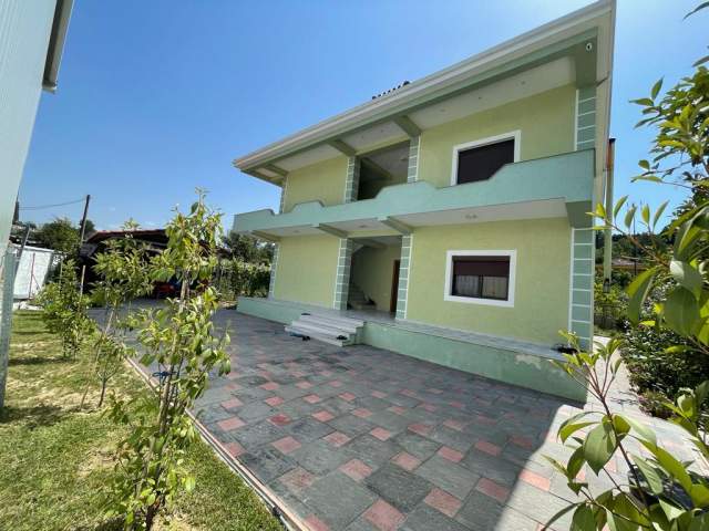 Tirane, shitet Vile 5+1+A+BLK Kati 0, 146 m² 200.000 Euro (Sharre)