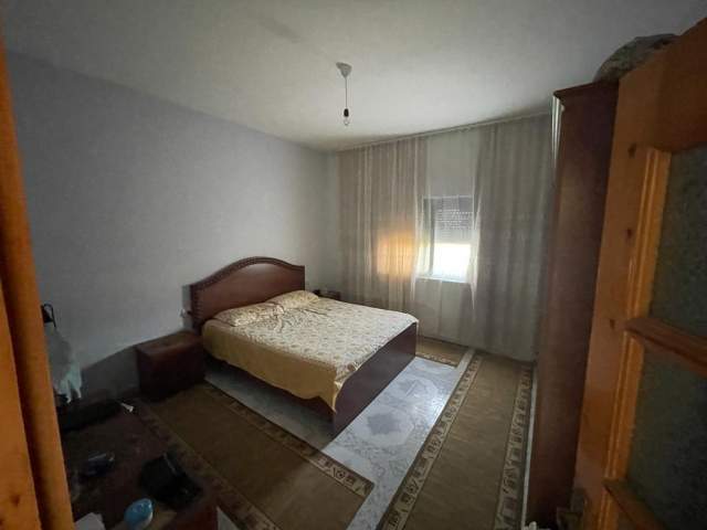 Tirane, shitet Vile 5+1+A+BLK Kati 0, 146 m² 200.000 Euro (Sharre)