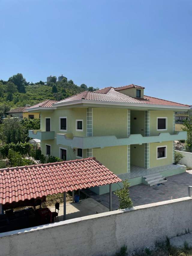 Tirane, shitet Vile 5+1+A+BLK Kati 0, 146 m² 200.000 Euro (Sharre)
