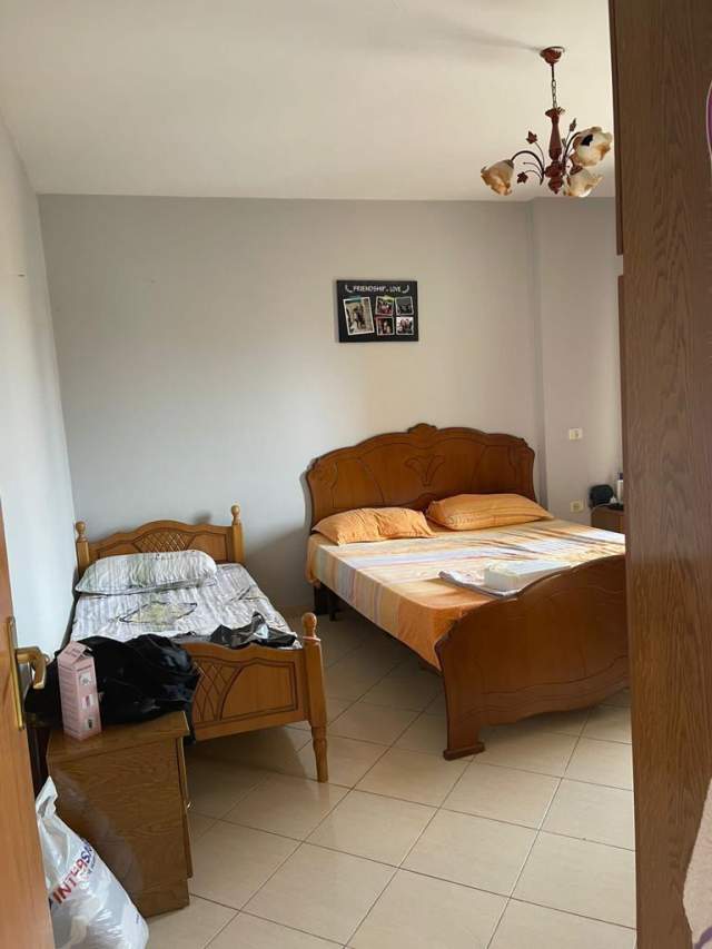 Tirane, jepet me qera apartament 1+1+BLK Kati 8, 70 m² 35.000 Leke (Adresa : rr Siri Kodra  pa vajtur  tek dispanceri)