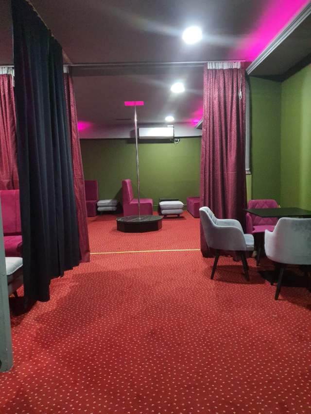 Tirane, shitet lokal Kati -1, 171 m² 150.000 Euro (sali butka)