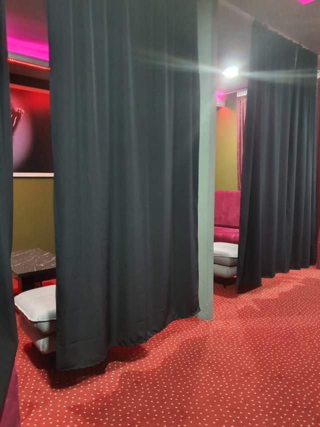 Tirane, jepet me qera lokal Kati -1, 171 m² 100.000 Leke (rr kavajes)