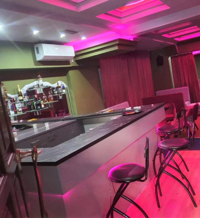 Tirane, jepet me qera ambjent biznesi Kati -1, 171 m² 100.000 Leke