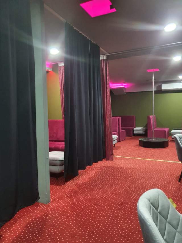 Tirane, jepet me qera lokal Kati -1, 171 m² 100.000 Leke (rr kavajes)