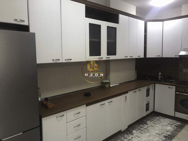 Tirane, jepet me qera apartament 2+1+BLK Kati 6, 102 m² 450 Euro (21 Dhjetori)