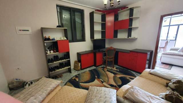 Tirane, shitet apartament 2+1+BLK Kati 6, 67 m² 95.000 Euro (rruga e kavajes)