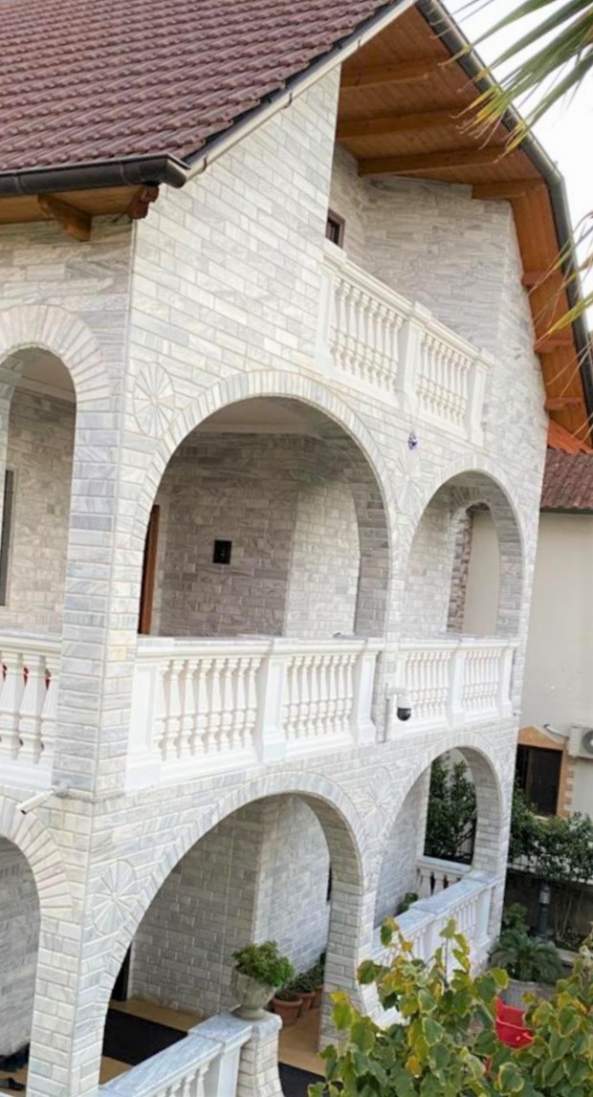 Tirane, shitet Vile 3 Katshe 400.000 Euro