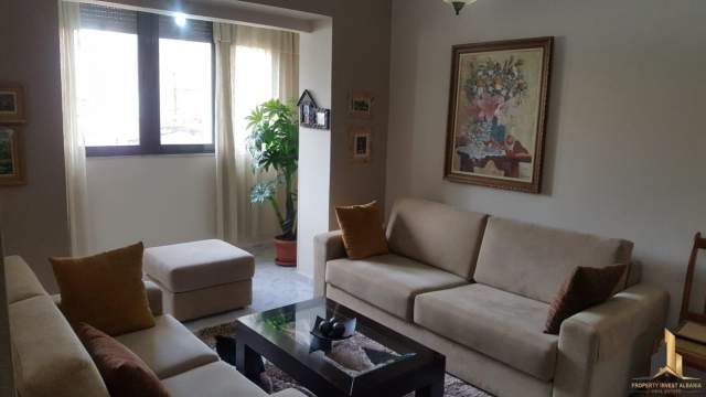 Tirane, shitet apartament Kati 2, 75 m² 80.000 Euro (Rruga Kongresi i Manastirit)