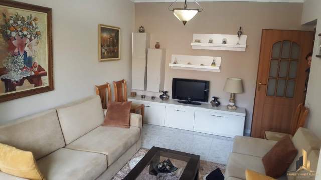 Tirane, shitet apartament Kati 2, 75 m² 80.000 Euro (Rruga Kongresi i Manastirit)